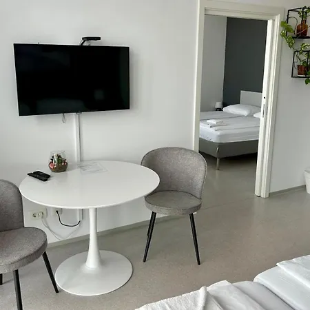 Hostel Domus *