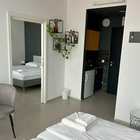 Auberge de jeunesse Domus *