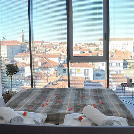Domus * Koper