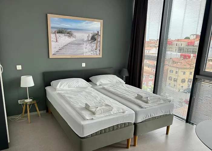 多莫斯别墅旅舍 旅馆 *