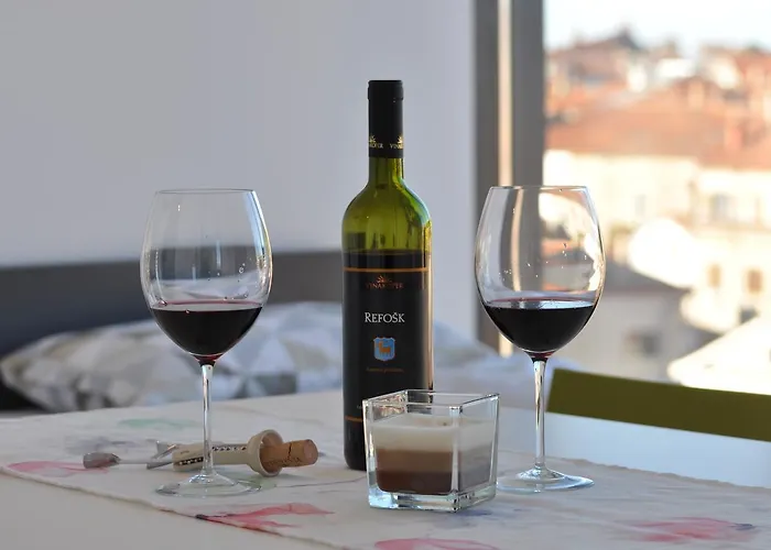 호스텔 도무스 *